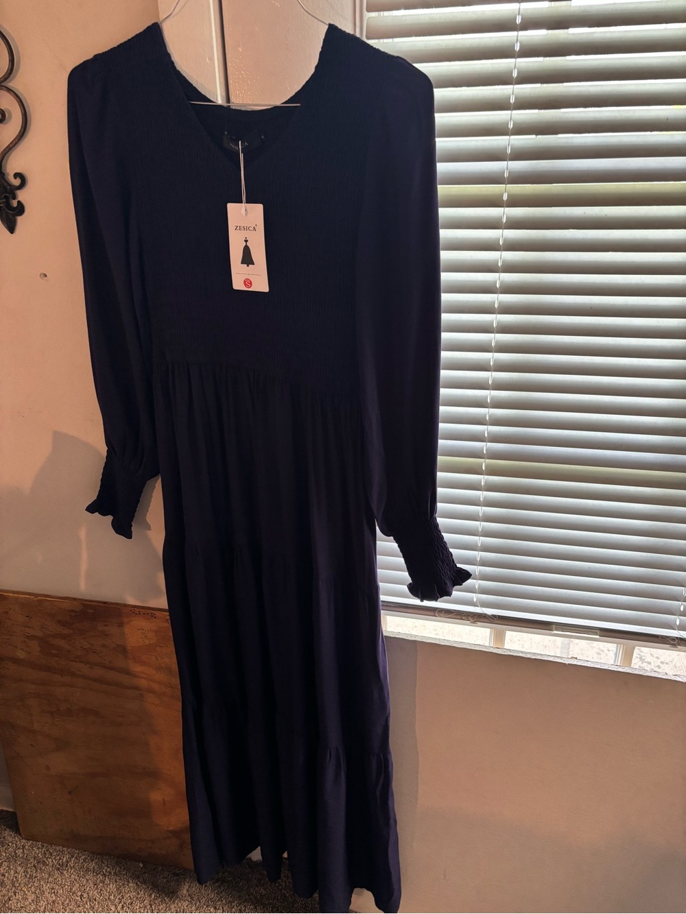 NWT Zesica Size S Long Maxi Dress